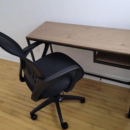 Free Parking, Beautiful 4 1/2- 2 Bedroom Apartment 몬트리올 외부 사진
