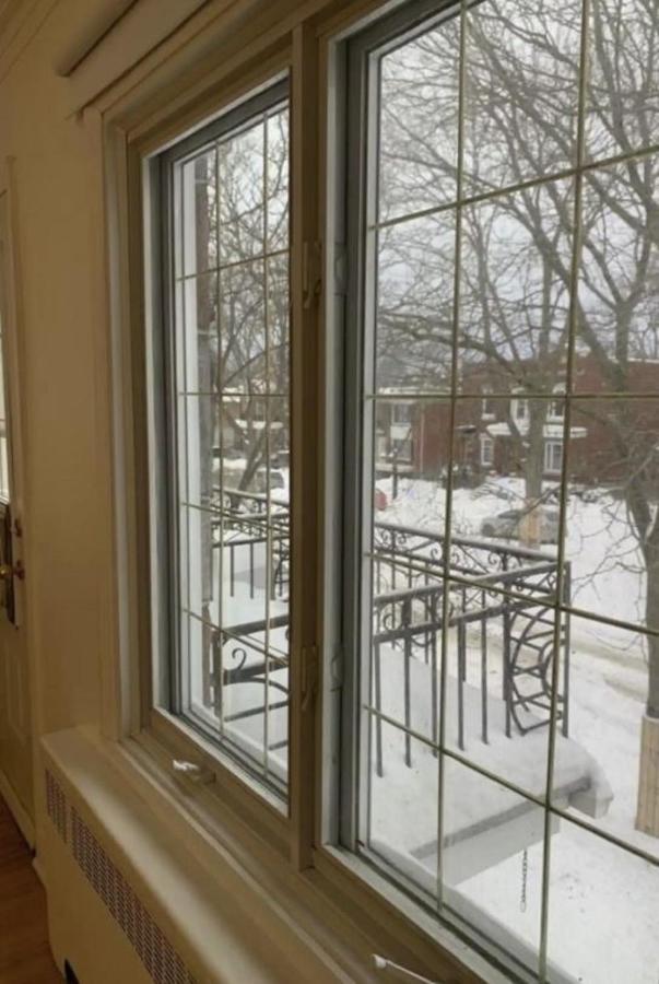Free Parking, Beautiful 4 1/2- 2 Bedroom Apartment 몬트리올 외부 사진